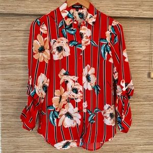 3/$30 bundle 🎉 Express City Shirt